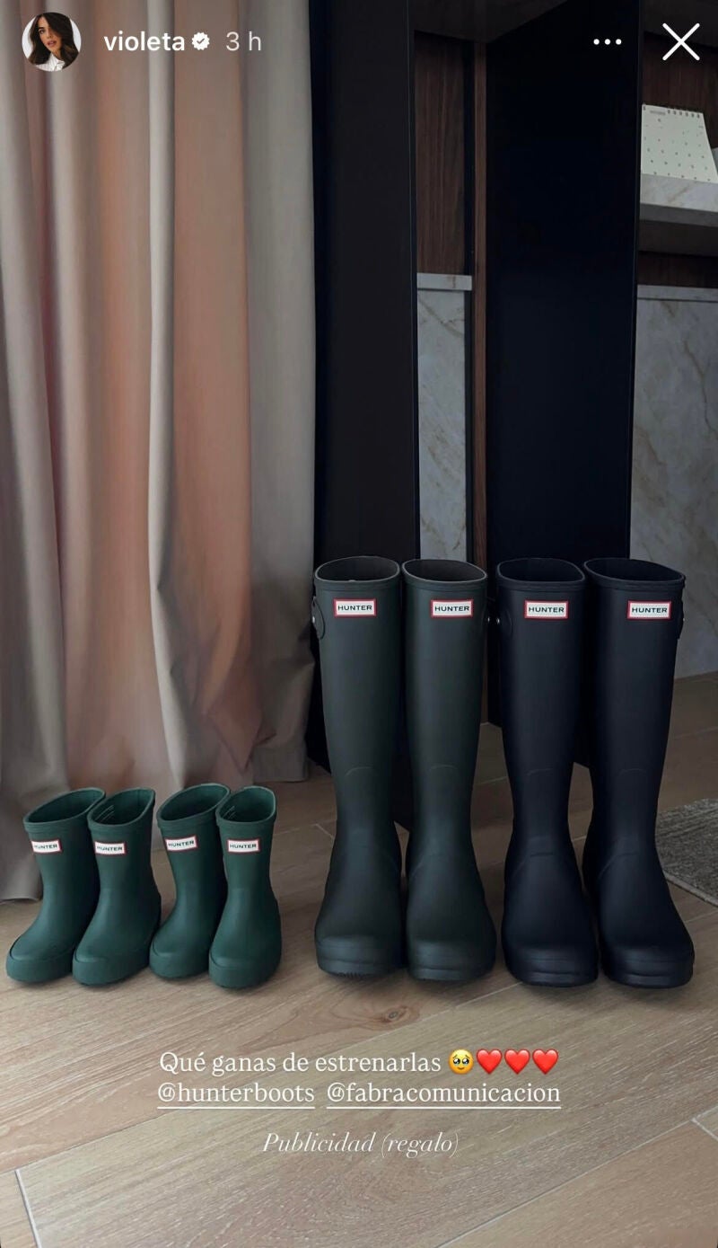 Las botas Hunter para ella, y sus hijas.