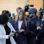 La periodista Maribel Vilaplana llega al juzgado de Catarroja para testificar por el 29-O