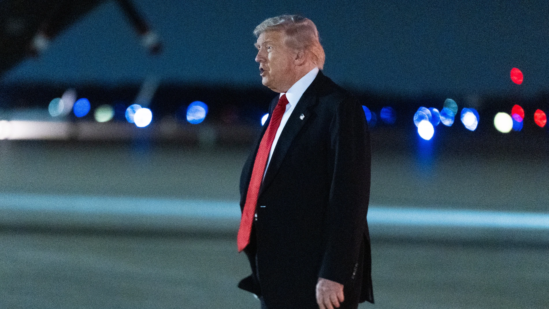 President Donald Trump arrives at Joint Base Andrews, Md., on Air Force One, from a weekend trip to his Mar-a-Lago estate in Palm Beach, Fla., Sunday, Nov. 2, 2025. (AP Photo/Manuel Balce Ceneta)