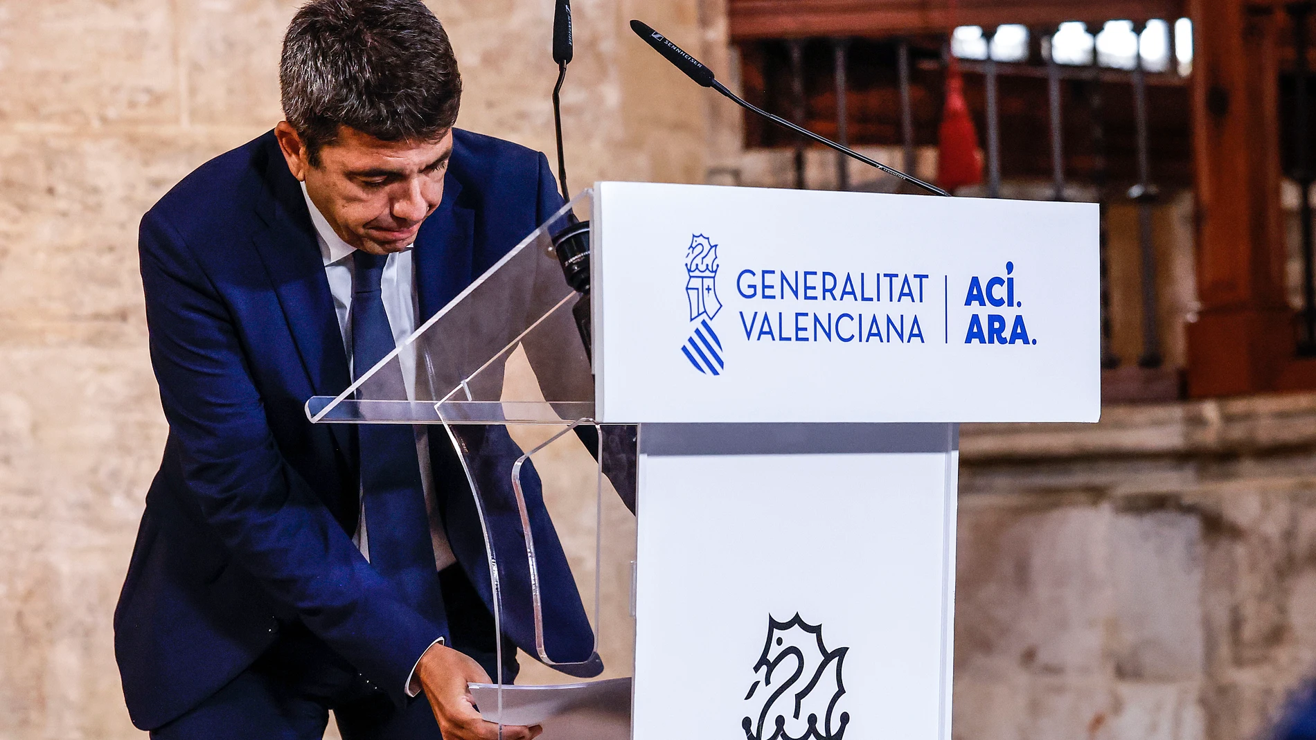 El presidente de la Generalitat valenciana, Carlos Mazón, durante una declaración institucional, en el Palau de la Generalitat, a 3 de noviembre de 2025, en Valencia, Comunidad Valenciana (España). Durante su comparecencia, Mazón ha anunciado su dimisión como presidente de la Generalitat. 03 NOVIEMBRE 2025 Rober Solsona / Europa Press 03/11/2025
