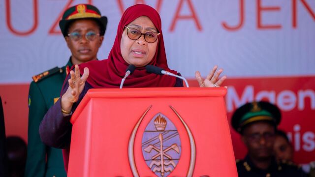 La presidenta jura el cargo para un segundo mandato tras ganar las elecciones con el 97,6% de los votos