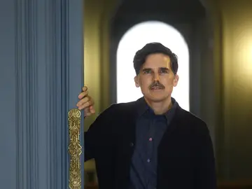 El argentino Pablo Maurette gana el Herralde de novela con 'El contrabando ejemplar' GRAFCAT4215. BARCELONA, 03/11/2025.- El escritor argentino Pablo Maurette ha ganado este lunes la 43ª edición del Premio Herralde de novela, convocado por editorial Anagrama y dotado con 25.000 euros, con su obra 'El contrabando ejemplar'. EFE/Quique Garcia