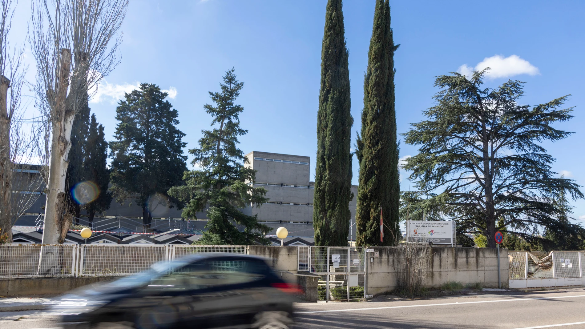 Antigua residencia San Juan de Sahagún donde se "prevé" poner en marcha un centro de acogida