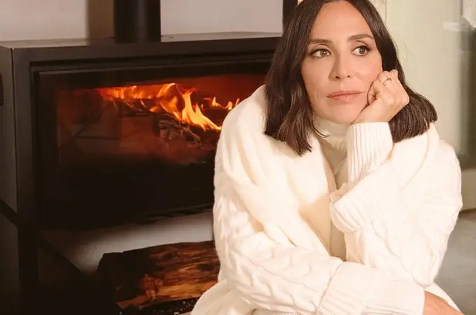 Tamara Falcó se refugia del frío con el abrigo de cashmere de casi 2.000 euros más elegante (y gustoso) de noviembre Tamara Falcó se refugia del frío con el abrigo de cashmere de casi 2.000 euros más elegante (y gustoso) de noviembre