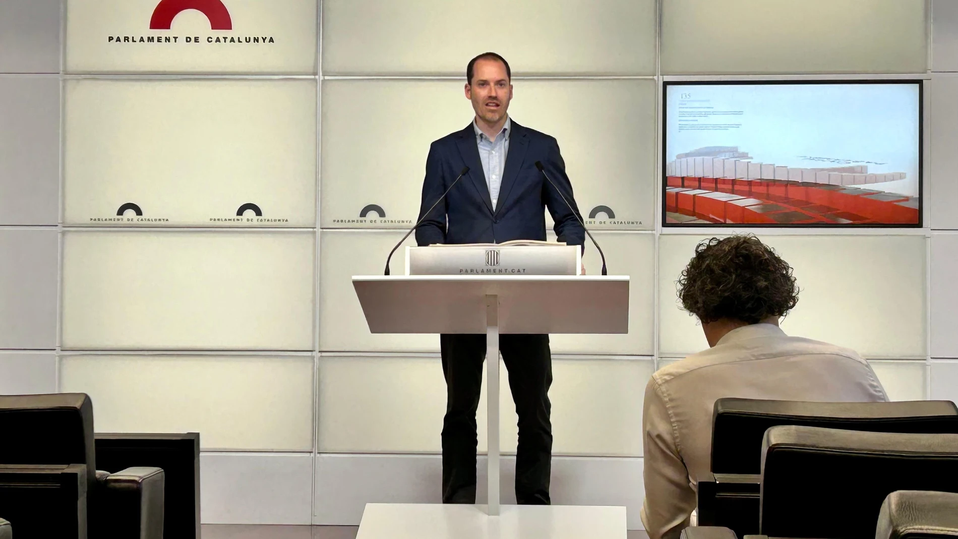 El portavoz del PP en el Parlament, Juan Fernández, en una rueda de prensa EUROPA PRESS 04/11/2025