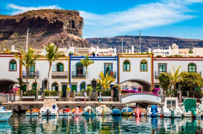 El pueblo español que gana más de medio millón de euros al año gracias a un impuesto a los turistas