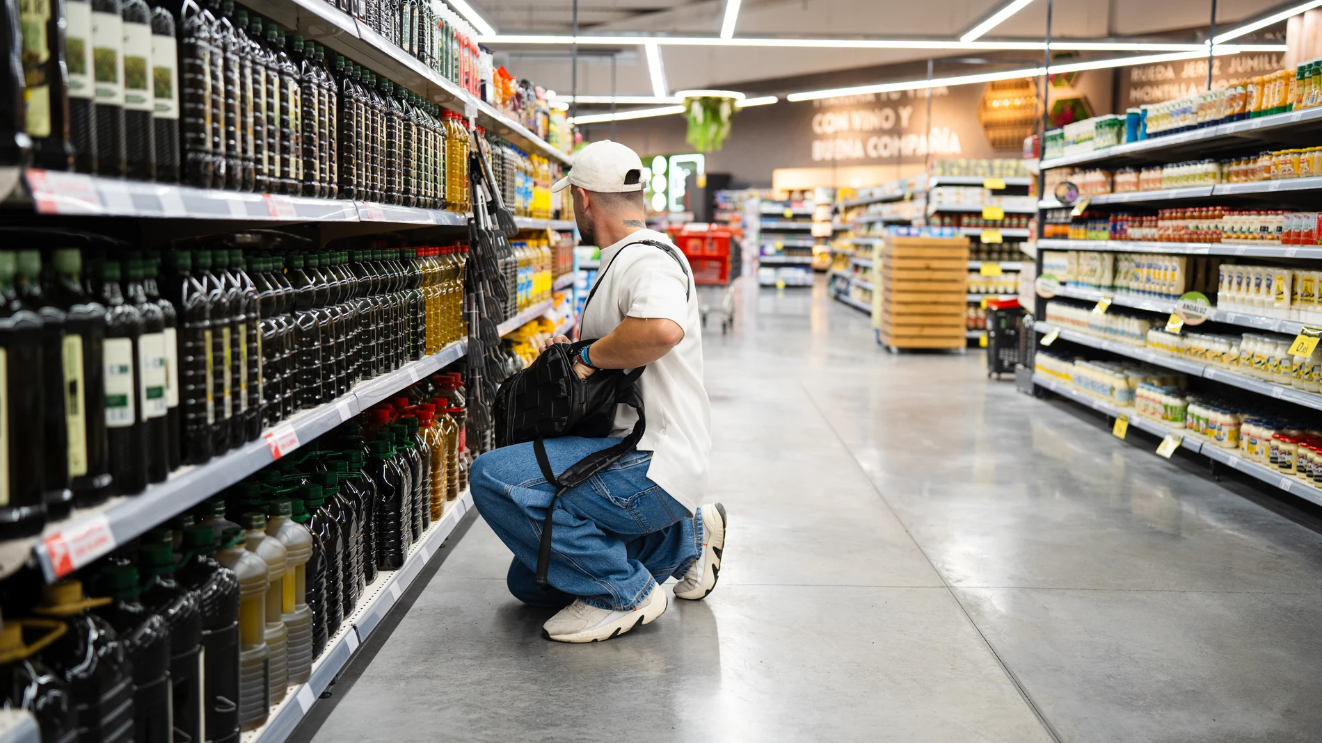 Hurto de aceite en un supermercado