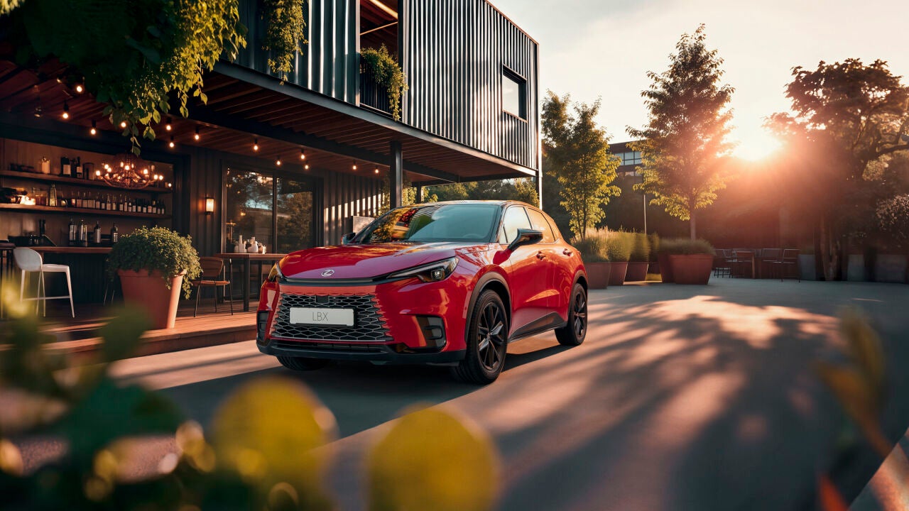 Más deportividad y estilo para el Lexus LBX