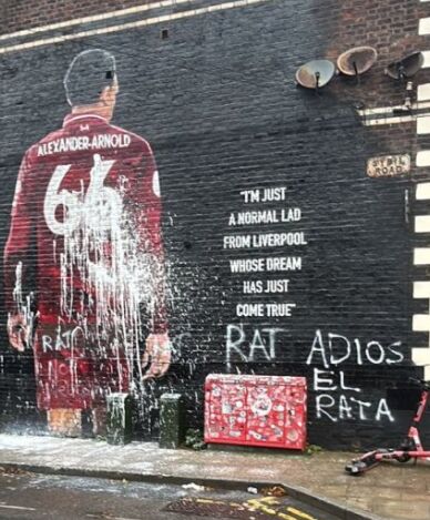 Mural vandalizado de Alexander-Arnold