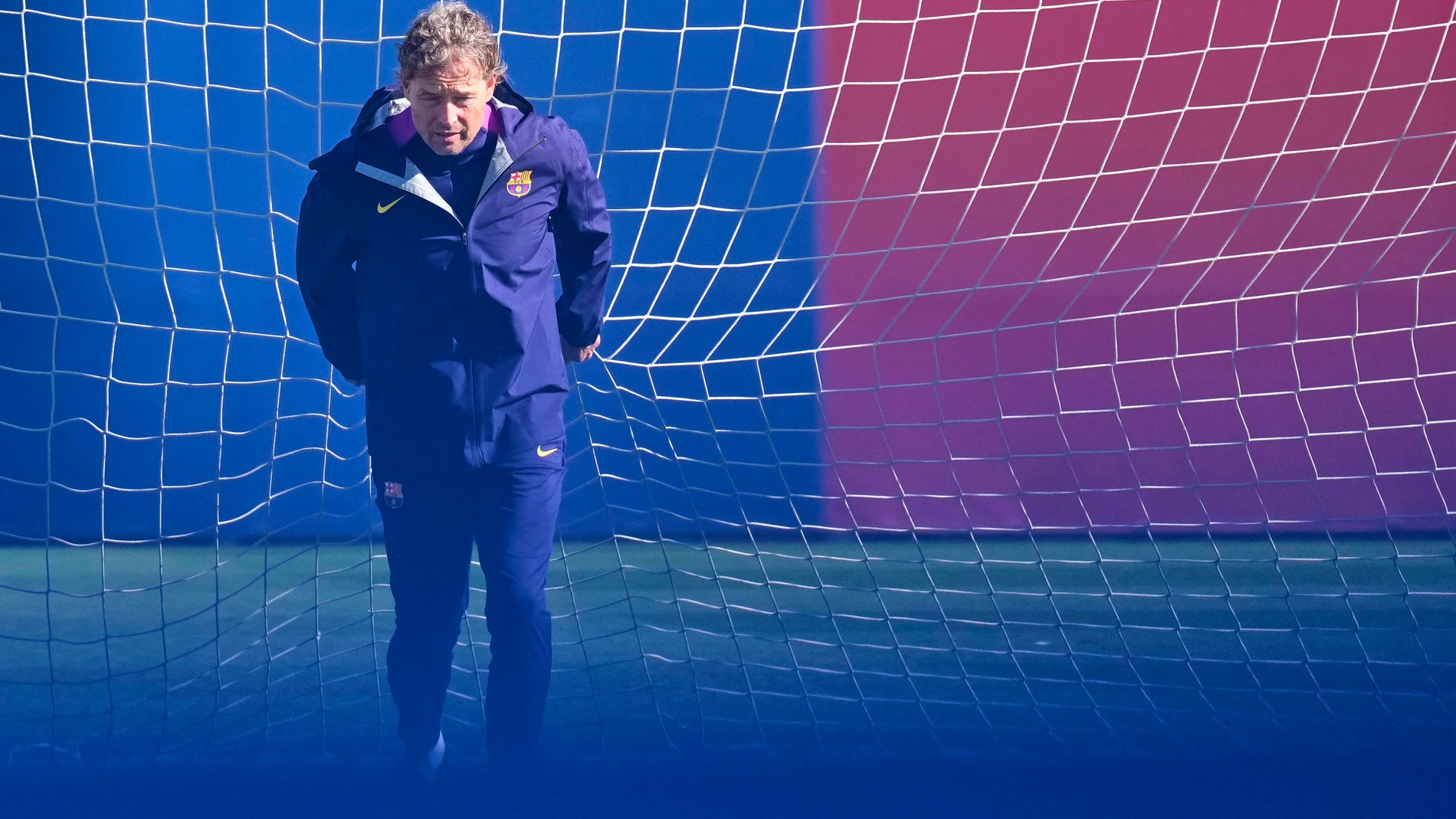 GRAFCAT4273. BARCELONA, 04/11/2025.- El segundo entrenador del FC Barcelona, Marcus Sorg, durante el entrenamiento que el equipo azulgrana ha realizado en la ciudad deportiva Joan Gamper para preparar el aprtido de Liga de Campeones que mañana disputarán ante el Brujas. EFE/Alejandro García