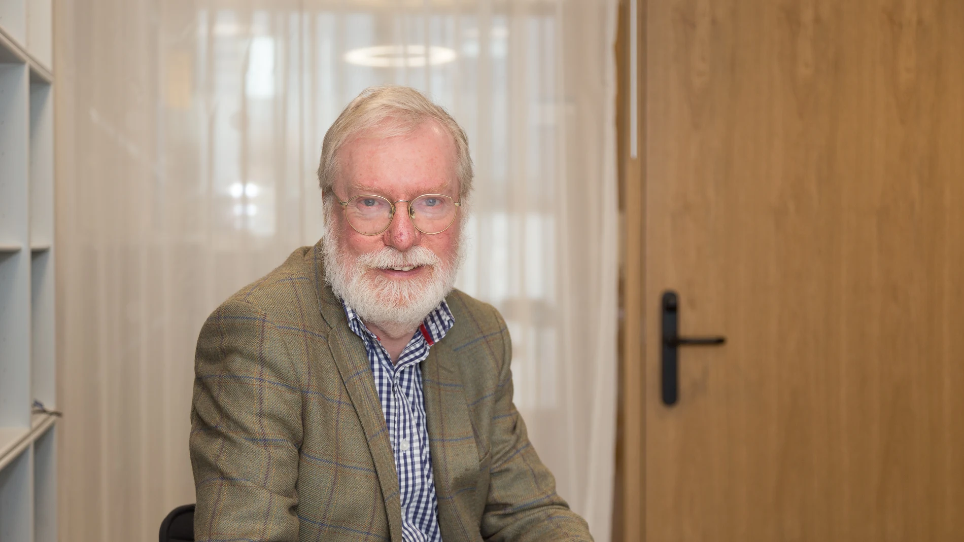 Paul Collier es profesor de Economía y Políticas Públicas en la Universidad de Oxford