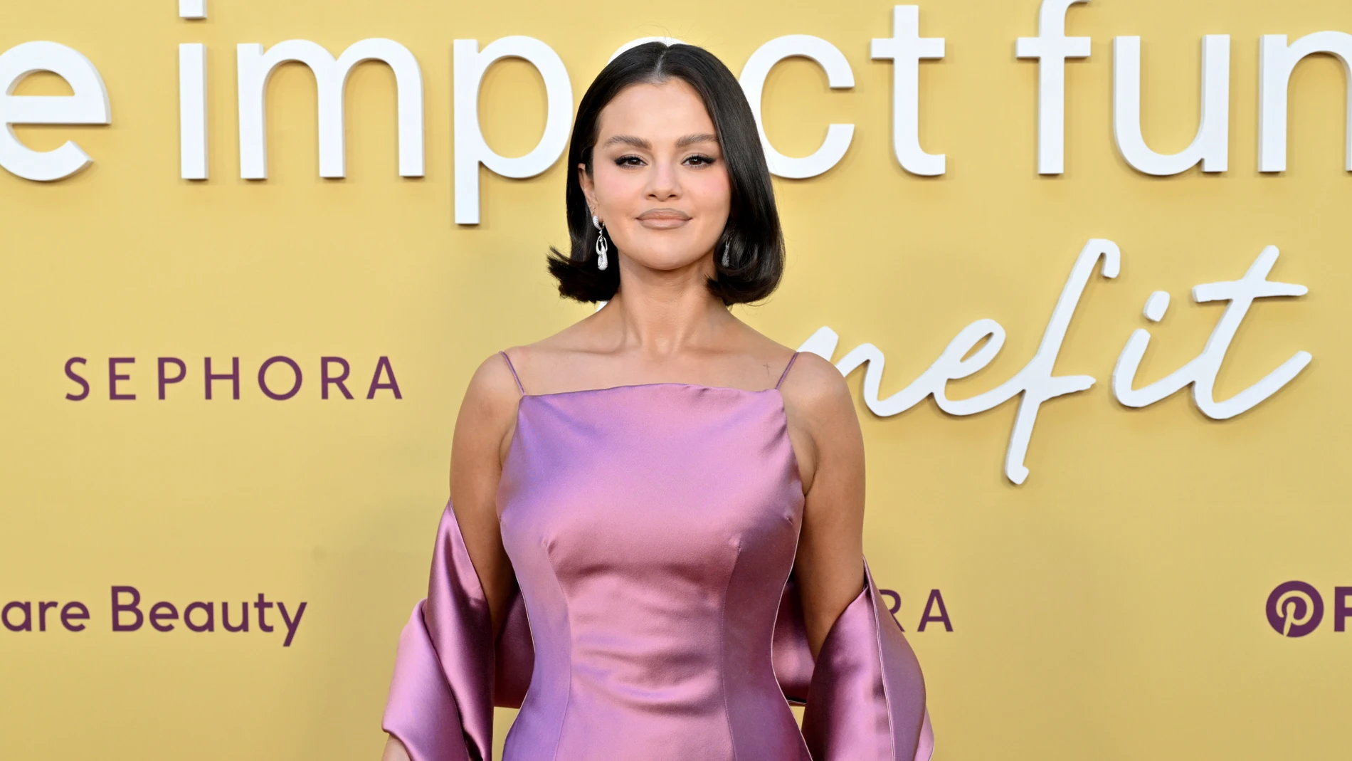 Selena Gómez con piel radiante.