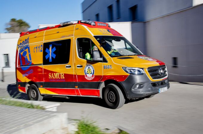 Sucesos.- En estado grave un motorista de 23 años tras colisionar con un coche en la A-5 a su paso por Latina (Madrid)