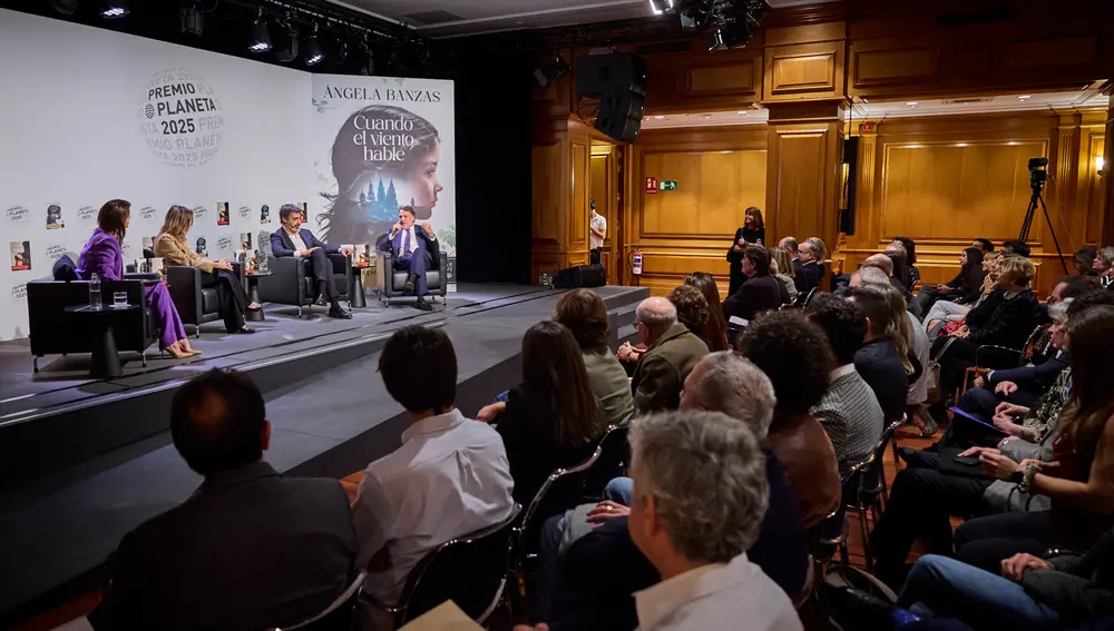 Presentacion del Premio Planeta 2025 en el Instituto Cervantes en Madrid. El escritor Juan del Val, ganador de