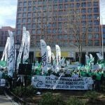 Imagen de archivo de una concentraci&oacute;n de CSIF frente al Ministerio de Sanidad