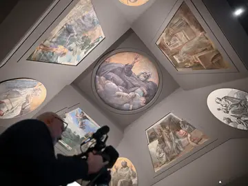 El Museo Nacional del Prado presenta la instalación permanente de los siete fragmentos de pintura mural realizados por Annibale Carracci y Francesco Albani MADRID, 04/11/2025.-Vista de la presentación de la instalación permanente de los siete fragmentos de pintura mural realizados por Annibale Carracci y Francesco Albani, procedentes de la histórica Capilla Herrera de Roma, que se conservan en la institución, este martes en el Museo del Prado en Madrid.-EFE/ Fernando Villar