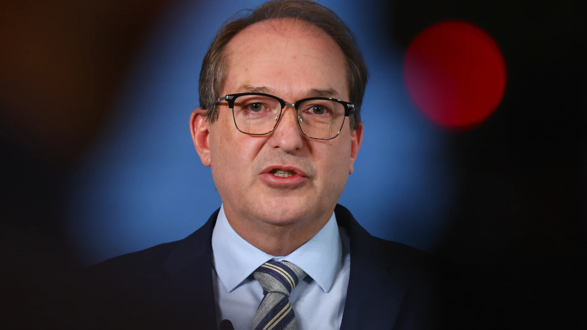 Berlin (Germany), 05/11/2025.- German Federal Minister of the Interior Alexander Dobrindt speaks during a press conference on the banning of the Islamist group 'Muslim Interaktiv' (Muslim Interactive) in Berlin, Germany, 05 November 2025. Germany has banned the Islamist group 'Muslim Interaktiv' shutting down its websites and social media accounts, and seizing its assets. The move follows evidence gathered by the Federal Office for the Protection of the Constitution with help from state secur...