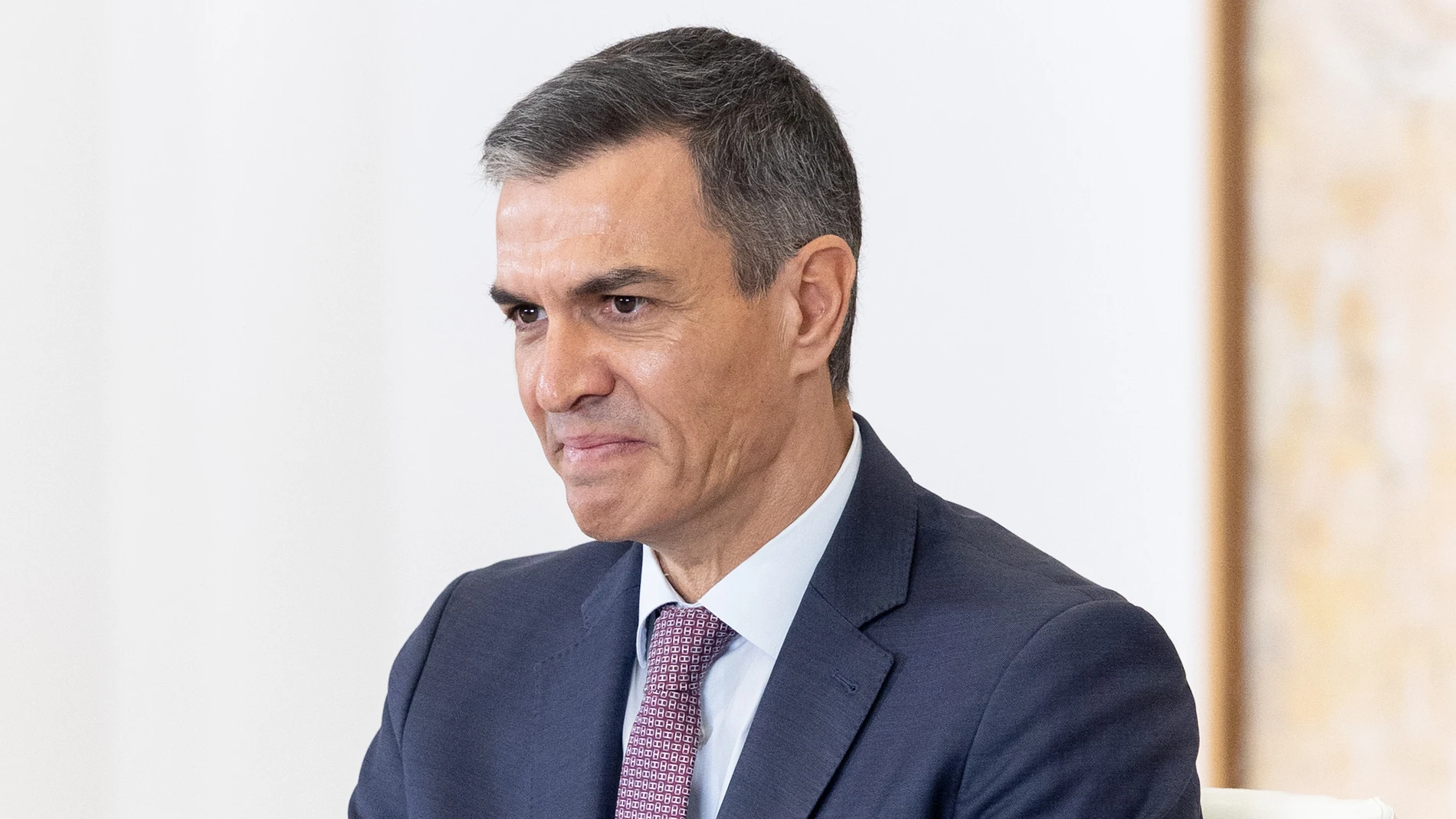 El presidente del Gobierno, Pedro Sánchez, preside con S.M. el Sultán de Omán, Haitham Bin Tarik, el acto de firma de acuerdos entre el Gobierno de España y el Gobierno del Sultanato de Omán, en el Palacio de la Moncloa, a 5 de noviembre de 2025, en Madrid (España).La visita del sultán de Omán se enmarca en el fortalecimiento de relaciones diplomáticas, económicas y de cooperación, vigentes desde 1972. Ambos países firmarán varios acuerdos orientados a estrechar las relaciones económicas y co...