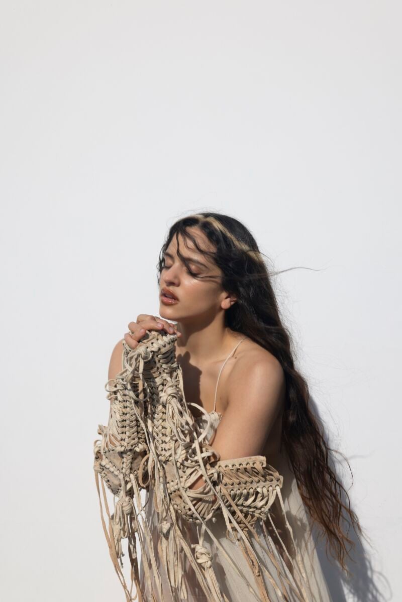 Rosalía, en una foto promocional del nuevo álbum