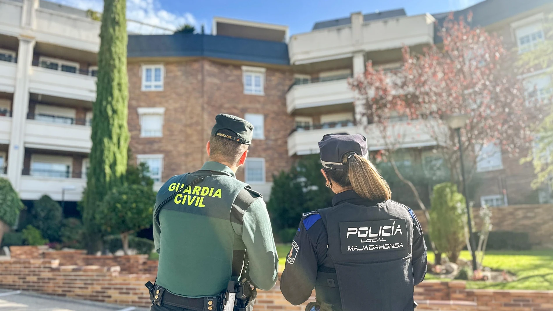 Imagen de recurso de Guardia Civil y Policía Local en Majadahonda REMITIDA / HANDOUT por AYUNTAMEINTO DE MAJADAHONDA Fotografía remitida a medios de comunicación exclusivamente para ilustrar la noticia a la que hace referencia la imagen, y citando la procedencia de la imagen en la firma 05/11/2025
