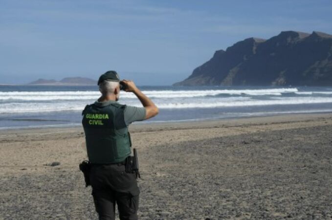 Hallan un cuerpo en la playa de Lanzarote en la que desapareció un bañista el domingo