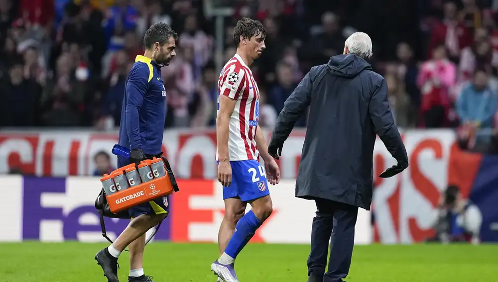 Fútbol.-AMP. Le Normand sufre una lesión de alto grado en la rodilla izquierda