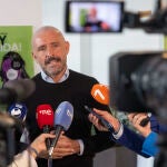 El vicesecretario de Educación e Igualdad del Partido Popular, Jaime de los Santos visita el Centro de Atención Integral a Víctimas de Violencia Sexual (Caivax) ‘La Jacaranda’, de El Palmar