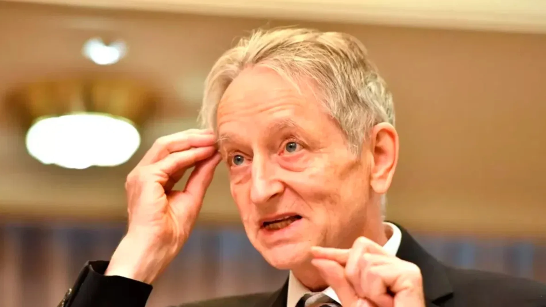 Geoffrey Hinton recibió el Premio Nobel de Física en 2024