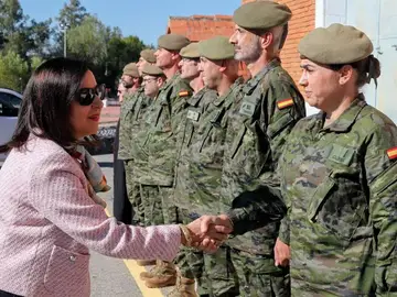 La ministra de Defensa durante su visita al centro de formación "CEFOT 1" en octubre de este año La ministra de Defensa durante su visita al centro de formación "CEFOT 1" en octubre de este año