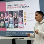 Isa Rivero durante su charla en Nava de la Asunción