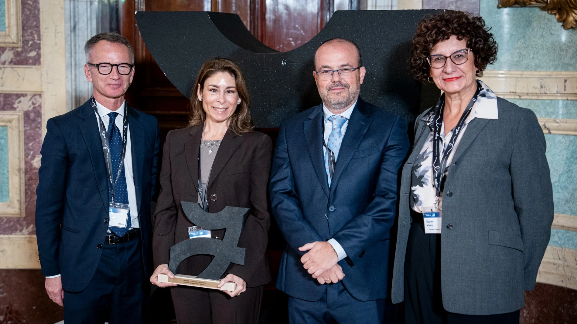 Benoit Felix, CEO de Grupo Cegos; Mª José Cánovas, directora corporativa de RRHH de Grupo Fuertes; Álvaro González, responsable de Procesos y Organización de Grupo Fuertes; y Esther Vives, responsable de Talento y Procesos de RRHH en Grupo Fuertes