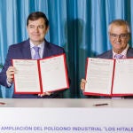 El presidente de la Junta de Castilla y León, Alfonso Fernández Mañueco; junto al alcalde de Bernuy de Porreros, Adolfo Santamaría; firma el protocolo entre la Comunidad de Castilla y León y el Ayuntamiento de Bernuy de Porreros para la ampliación del Polígono Industrial 'Los Hitales' El presidente de la Junta de Castilla y León, Alfonso Fernández Mañueco; junto al alcalde de Bernuy de Porreros, Adolfo Santamaría; firma el protocolo entre la Comunidad de Castilla y León y el Ayuntamiento de Bernuy de Porreros para la ampliación del Polígono Industrial 'Los Hitales'