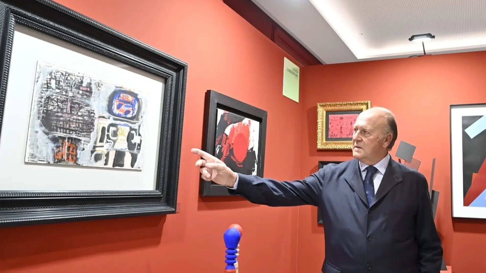 Enrique Lacalle en la inauguración de By Invitation