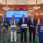 Javier Faúndez y Víctor López de la Parte durante la presentación de los Presupuestos de la Diputación de Zamora