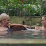 Cristina Cifuentes y Alba Carrillo en 'Hasta el fin del mundo'