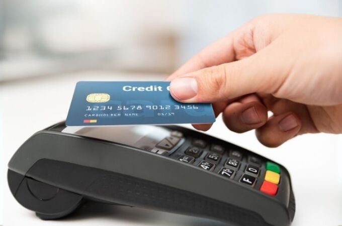 En metros, centros comerciales y conciertos: por qué esta cartera con protección RFID puede ahorrarte sustos con tus tarjetas