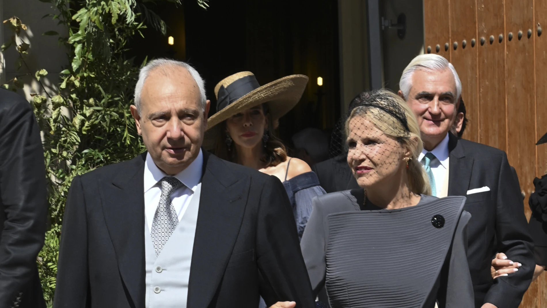 Fernando Martínez de Irujo con su hermana Eugenia, la duquesa de Montoro