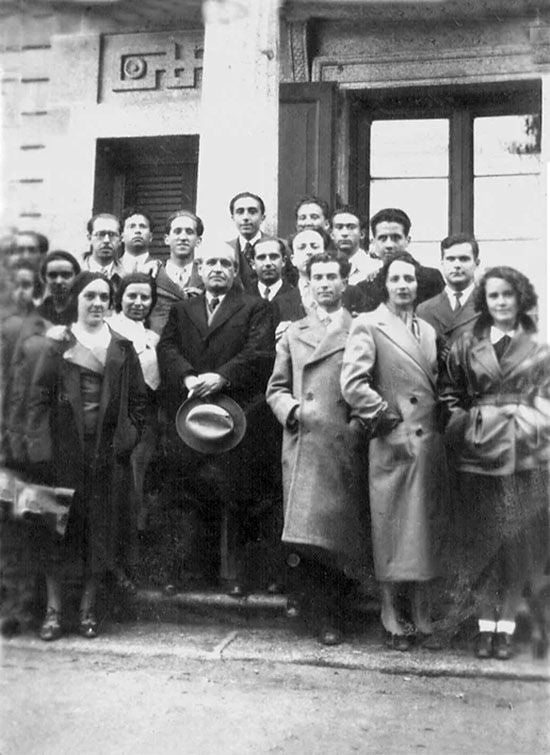 La malagueña con un grupo de estudiantes, entre ellos Ortega y Gasset