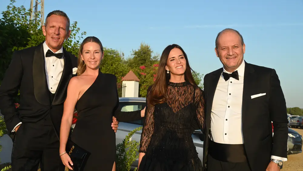 Joaquín Prat y Alexia Pla en la boda de José Moro y Fatima Pereyra