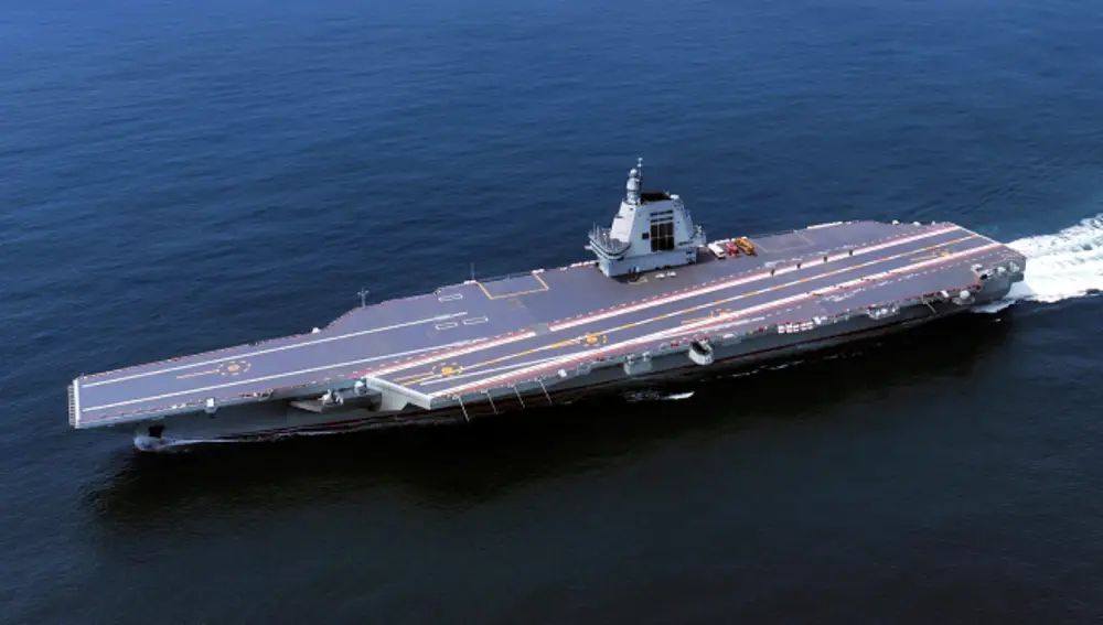 Portaaviones Fujian.