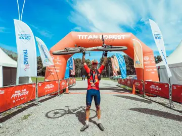 Ciclismo.- Luis Ángel Maté y Pilar Fernández dan el doblete al KH-7 en la primera Titan Forest Patagonia Luis Ángel Maté y Pilar Fernández dan el doblete al KH-7 en la primera Titan Forest Patagonia REMITIDA / HANDOUT por KH7 Fotografía remitida a medios de comunicación exclusivamente para ilustrar la noticia a la que hace referencia la imagen, y citando la procedencia de la imagen en la firma 07/11/2025