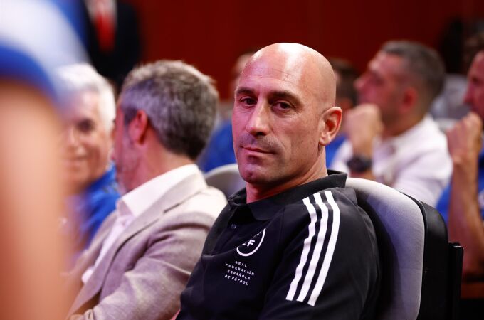 Fútbol.- Rubiales: "Yo no he trincado nunca, todo mi patrimonio es legal" Fútbol.- Rubiales: "Yo no he trincado nunca, todo mi patrimonio es legal"