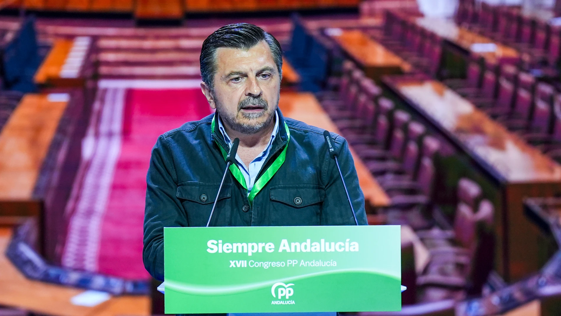 El portavoz del Grupo Parlamentario Popular, Toni Martín, durante el comienzo del XVII Congreso del PP Andaluz. A 7 de noviembre de 2025 en Sevilla, Andalucía (España). El Palacio de Exposiciones y Congresos de Sevilla (Fibes) acoge la inauguración del XVII Congreso del Partido Popular Andaluz, que reúne a dirigentes, cargos públicos y militantes en su primera jornada de debates y ponencias.07 NOVIEMBRE 2025Francisco J. Olmo / Europa Press07/11/2025