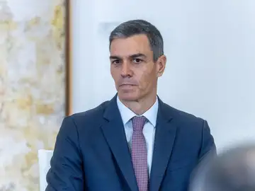 Pedro Sánchez desea una pronta recuperación al policía herido en una operación contra el narcotráfico en Sevilla Pedro Sánchez desea una pronta recuperación al policía herido en una operación contra el narcotráfico en Sevilla