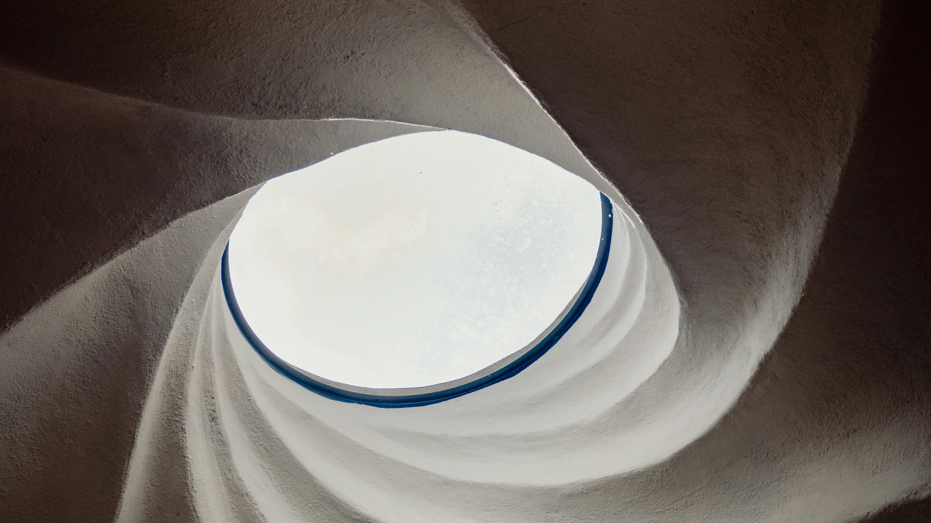 Ni mármol ni madera: el material que dominará la decoración en 2026 y transformará las paredes de tu casa