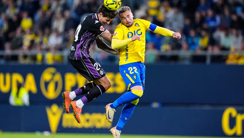 Cadiz CF v Real Valladolid - LaLiga Hypermotion