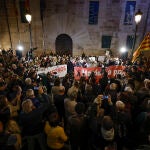 Manifestación bajo el lema 'Mazón dimisión' ante Les Corts Valencianes