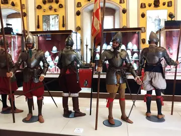 Esta espectacular armería se encuentra en el interior del Palacio del Gran Maestre de la Orden de Malta Esta espectacular armería se encuentra en el interior del Palacio del Gran Maestre de la Orden de Malta