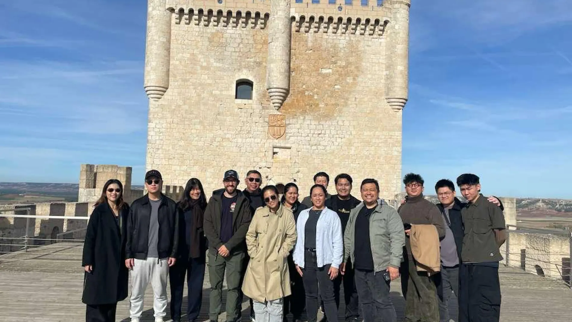 Profesionales del sector gastronómico de Estados Unidos, Malasia y Reino Unido en el castillo de Peñafielo