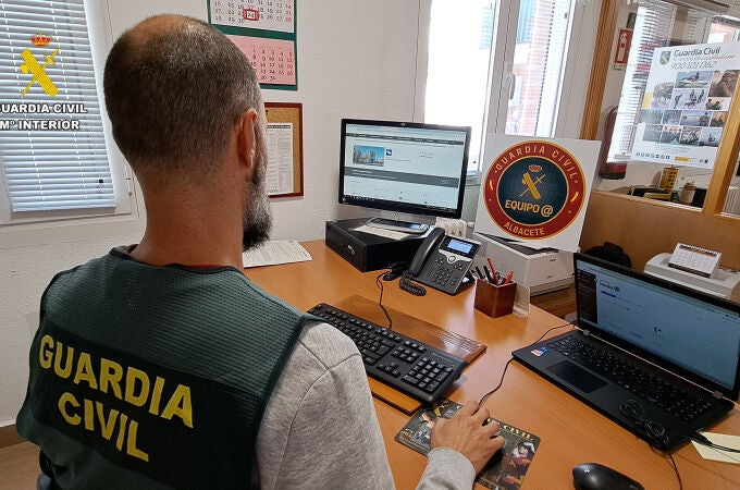 Un agente de la Guardia Civil 